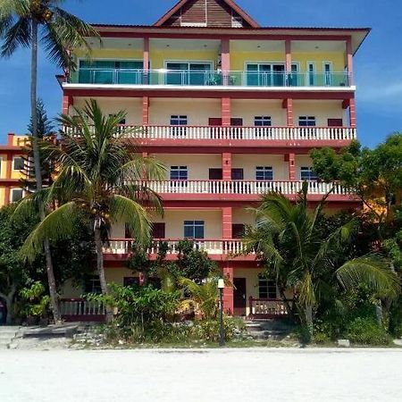 Melati Tanjong Beach Resort Pantai Cenang  Buitenkant foto